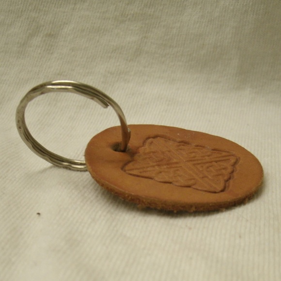Handmade Leather Celtic Knotwork Keychain - Picture 3 of 8